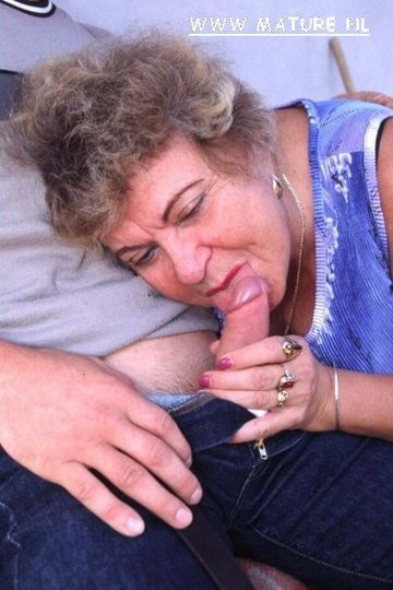 Старая мадам берет в рот у юного качка @ gang.truba-rf.ru